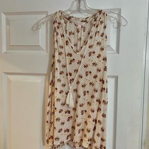 Lauren Conrad sleeveless peasant top size M